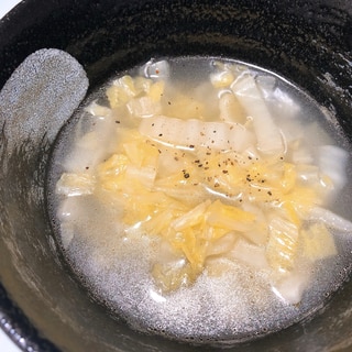 ほんのりごま油漂う★優しいお味の白菜の中華スープ